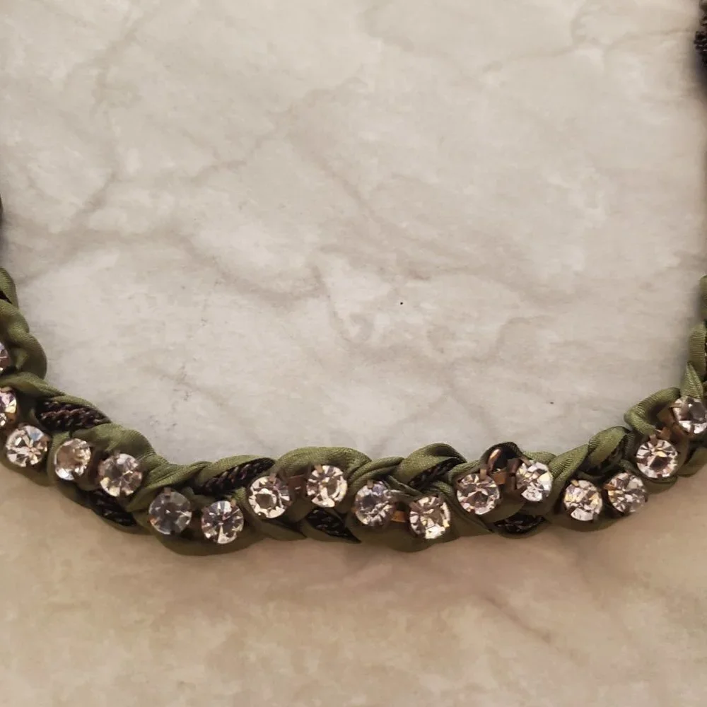 💚 J.Crew Olive Green Fabric Gunmetal Rhinestones Crystals Twisted Necklace 💚